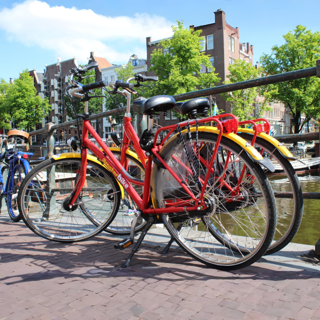 Bike rental with delivery in Amsterdam