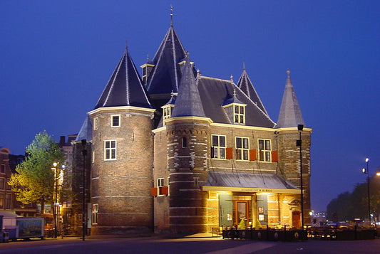 Self-guided historical walking tour Amsterdam