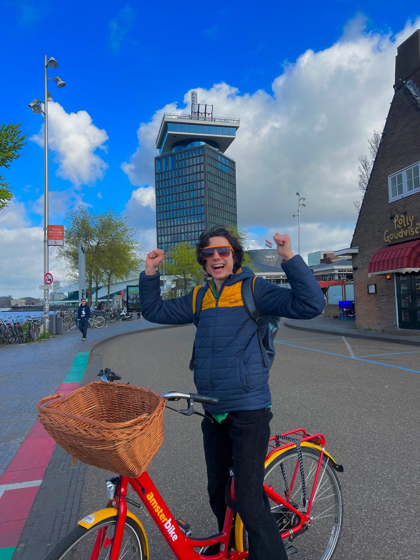 Amsterdam City Bike Hire - Central locations + Luggage Storage