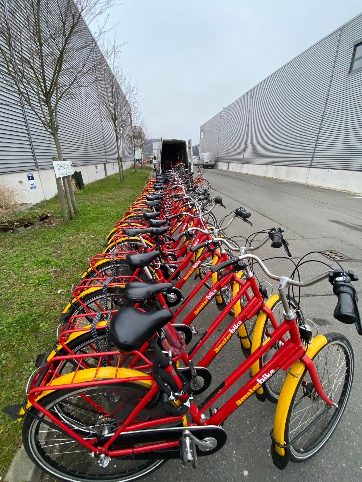 Bike rental with delivery in Amsterdam